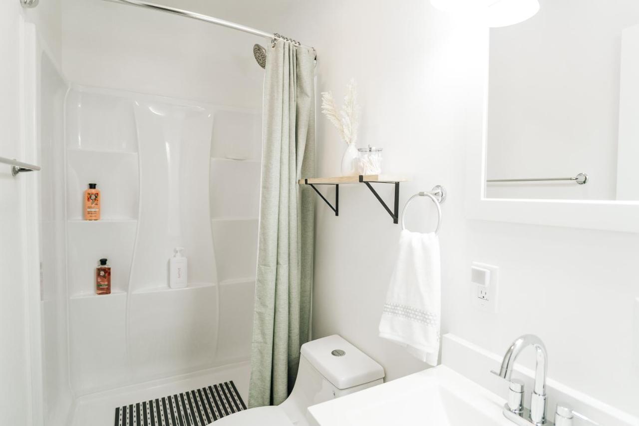 Tranquil Luxury: Modern Comfort! ลินช์เบิร์ก ภายนอก รูปภาพ
